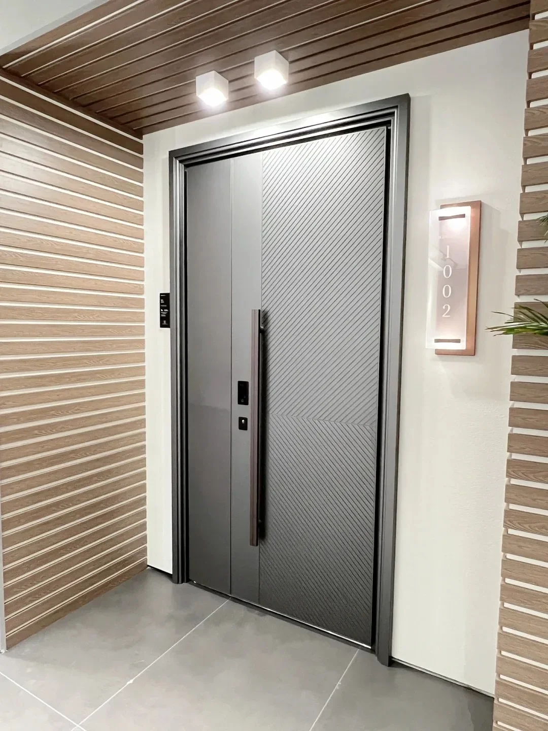 Porte principali per la casa Esterno di alta qualità Stile moderno Sicurezza Cancello principale Porta d'ingresso in alluminio Dimensioni personalizzate
