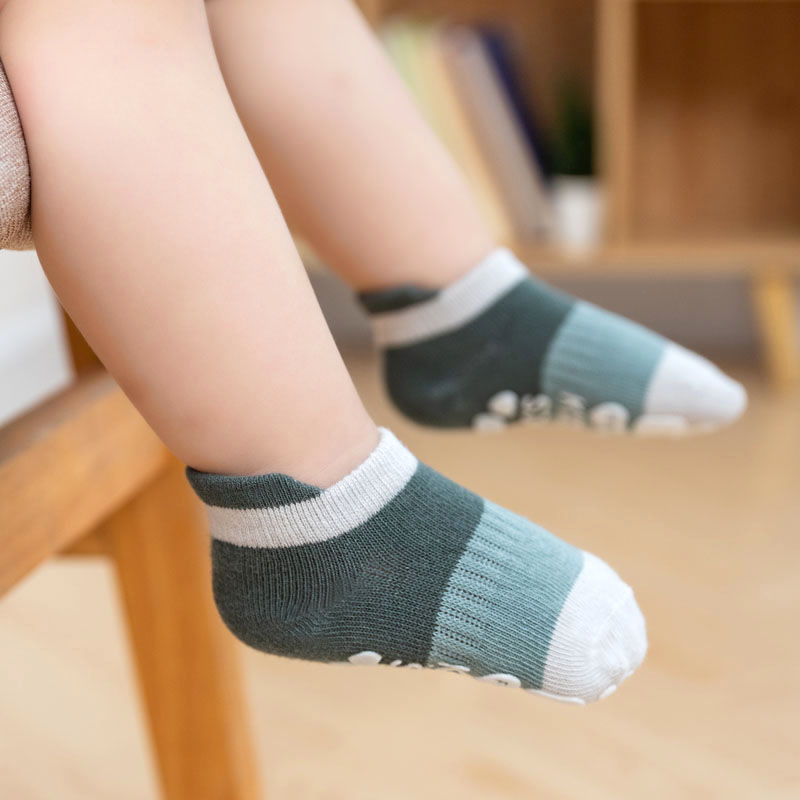 5 paia di calzini antiscivolo carini e casual per bambini, calzini in cotone traspiranti per ragazze e ragazzi