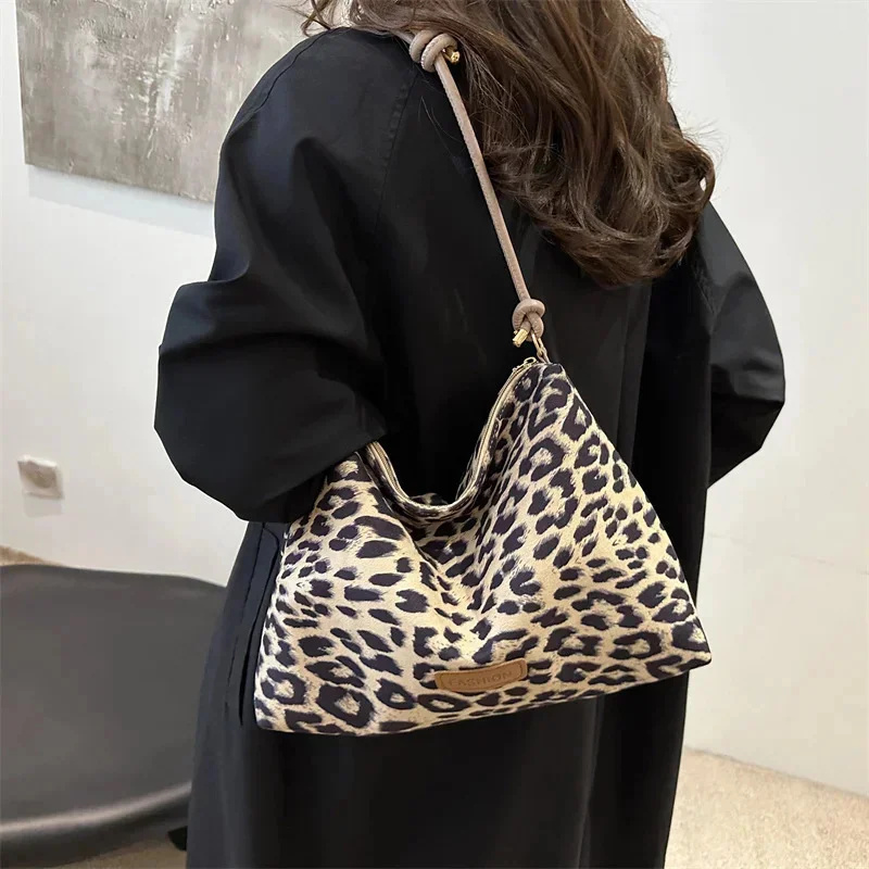 2025 Trend Leopardenmuster Umhängetasche Pendeln Achseltasche Einkaufstasche Mode Einkaufstasche Damen Designer Geldbörsen Persönlichkeit Handtasche