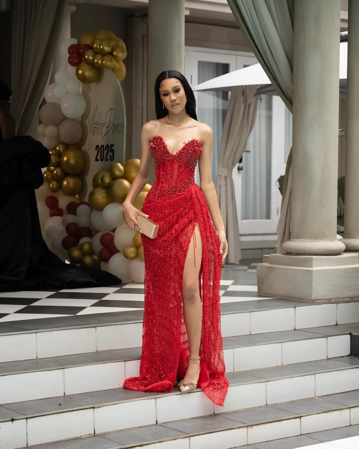 Exquisites sexy rotes Perlen-Quasten-Abschlussballkleid mit V-Ausschnitt und seitlichem Schlitz, glitzernde Pailletten, Kristall, luxuriöse Abschlussball-Hochzeits-Party-Kleider