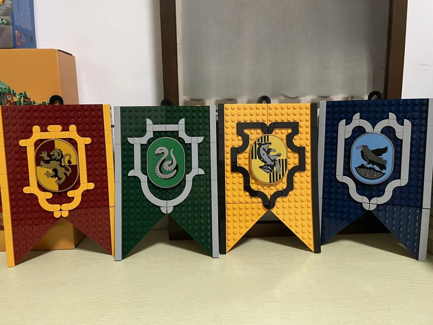 Juego de ideas de 4 bloques de bandera de la Academia, juguetes coleccionables para adultos, regalos de cumpleaños y suministros mágicos para juegos de rol, juegos mágicos para adolescentes