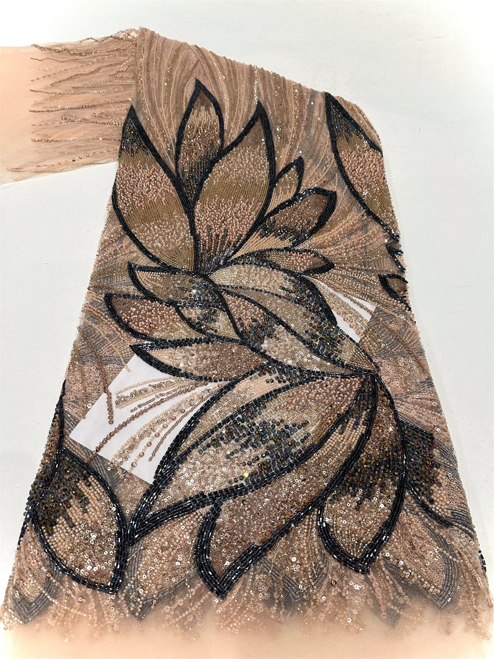 Afrikanischer französischer Perlen-Spitzenstoff 2024, hochwertige Spitze, bestickt, nigerianische 3D-Pailletten, Tüll-Spitze, 5 Yards zum Nähen, Partykleid