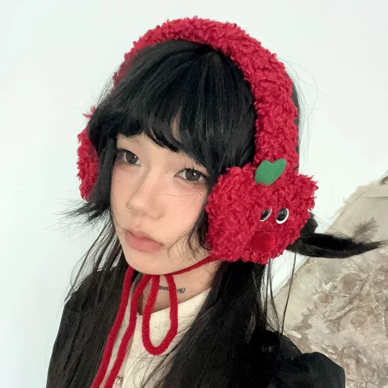 Orejeras de felpa roja con diseño en forma de manzana para mujer, protección para los oídos cálida, correas versátiles, diadema de moda, Otoño e Invierno