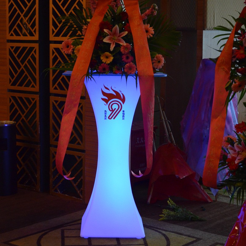 Out Door Use Led Illuminated Bar Cocktail Table Rechargeable Bar Plastic Table Lighted Up Coffee Table Ktv Disco Party Supply