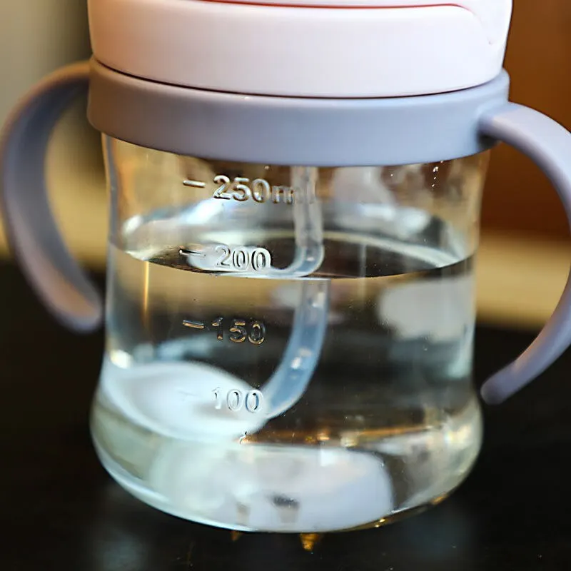 1/2 pz 250 ml Rosa Bambino Bere Tazza Biberon Con Paglia Palla di Gravità di Ampio Calibro Bere Bottiglia di Latte di Acqua Con Maniglia