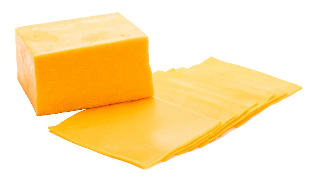 Cheddar 100 g tacka krojony spożyć do 14 dni od daty pakowania -  Schronisko Bukowina