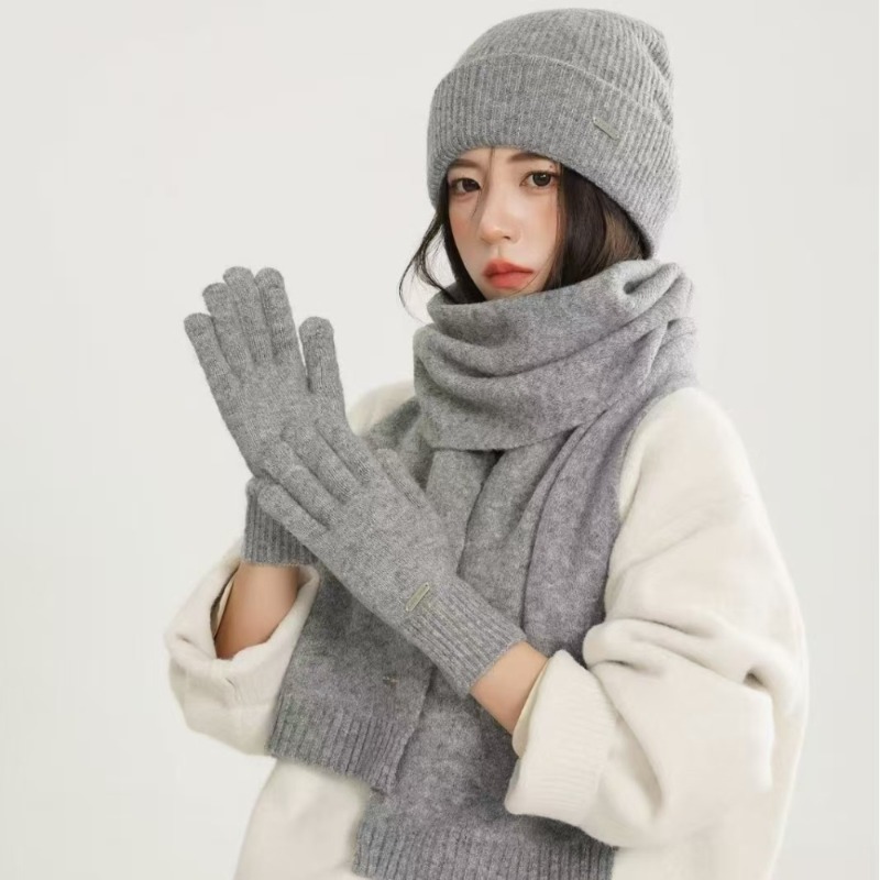 2025Knitted hat scarf gloves three piece set solid color wool autumn and winter warm versatile hat windproof casual scarf