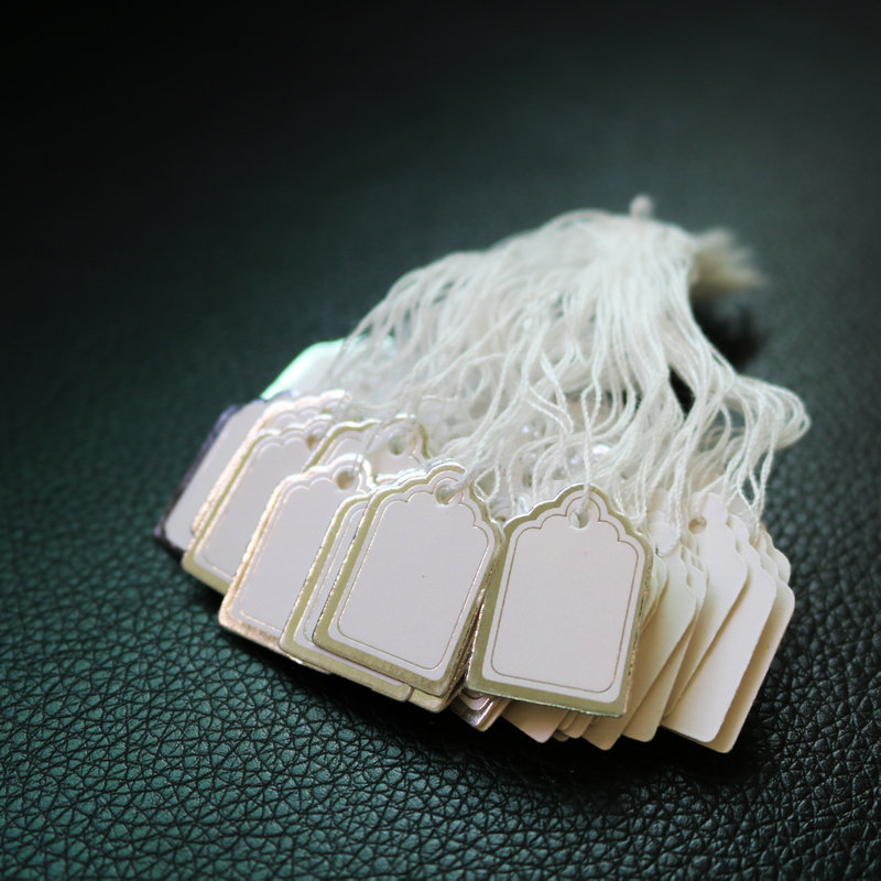 เครื่องประดับป้ายนามบัตร 100 ชิ้น/ล็อตราคา DIY Tie String เครื่องประดับป้าย Gold และ Silver แท็กขนาดเล็ก