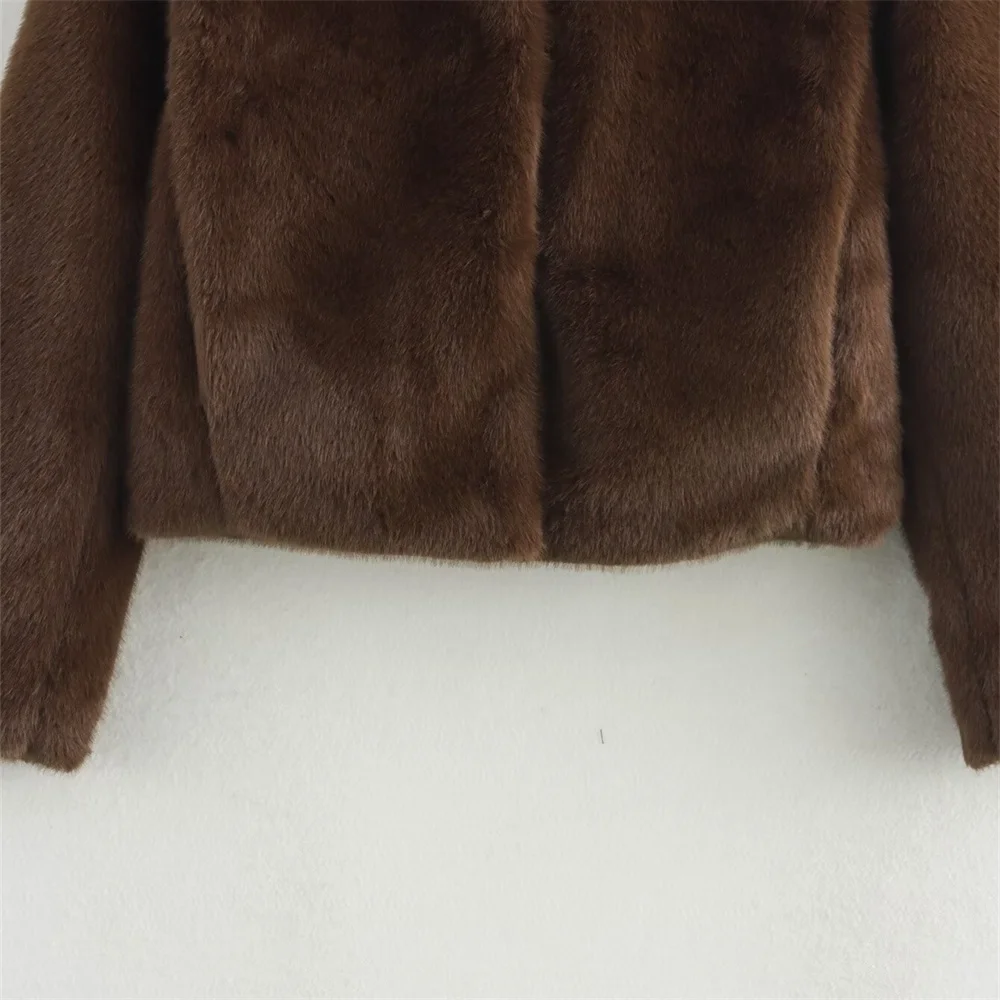 Loose lapel button embellished brown long sleeved jacket for women's autumn and winter collection