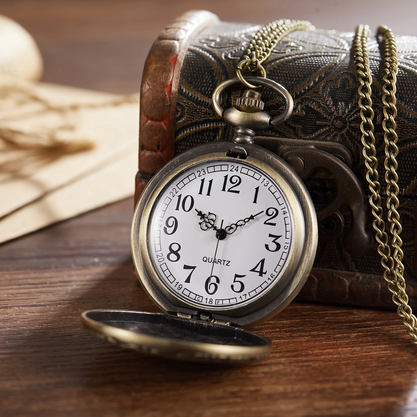 Retro Nostalgische Klassieke Gesneden Flip Cover Vrouwen Mannen Zakhorloges Kettingen Opknoping Horloges Quartz Geschikt Voor Het Geven Van Geschenken