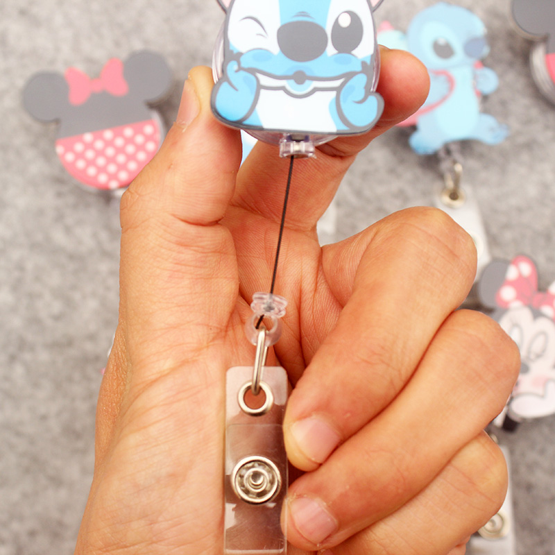 かわいい女の子ステッチスタイルバッジリールナース労働者 Enfermera ID ホルダー格納式ネームカードホルダーアクセサリー