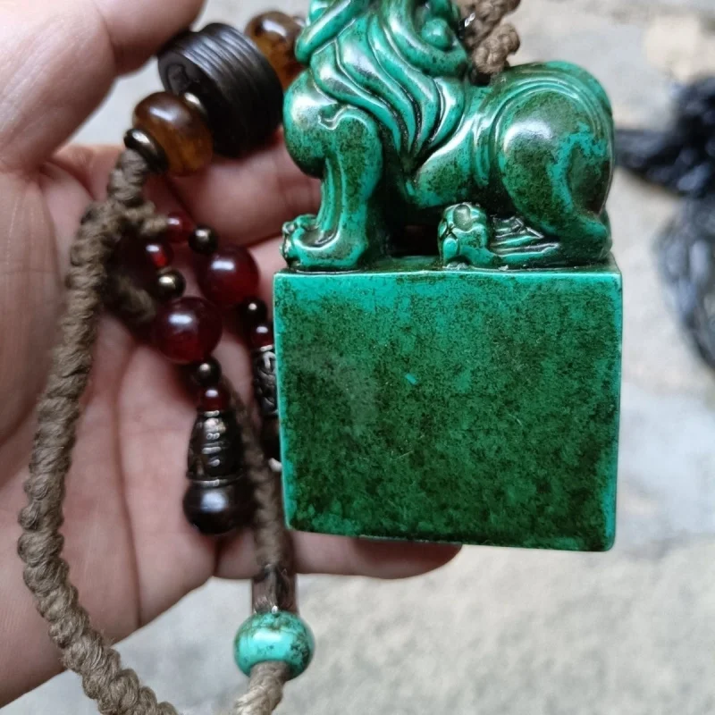 Antique Collection Natural High Porcelain Turquoise Seal Handheld Piece,The patina is rich and the appearance is intact,Real Sho