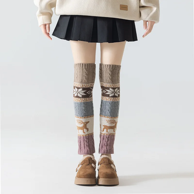 2025 nova moda bonito dos desenhos animados floco de neve fawn outono e inverno meias simplicidade versátil cor correspondência torção quente perna capa