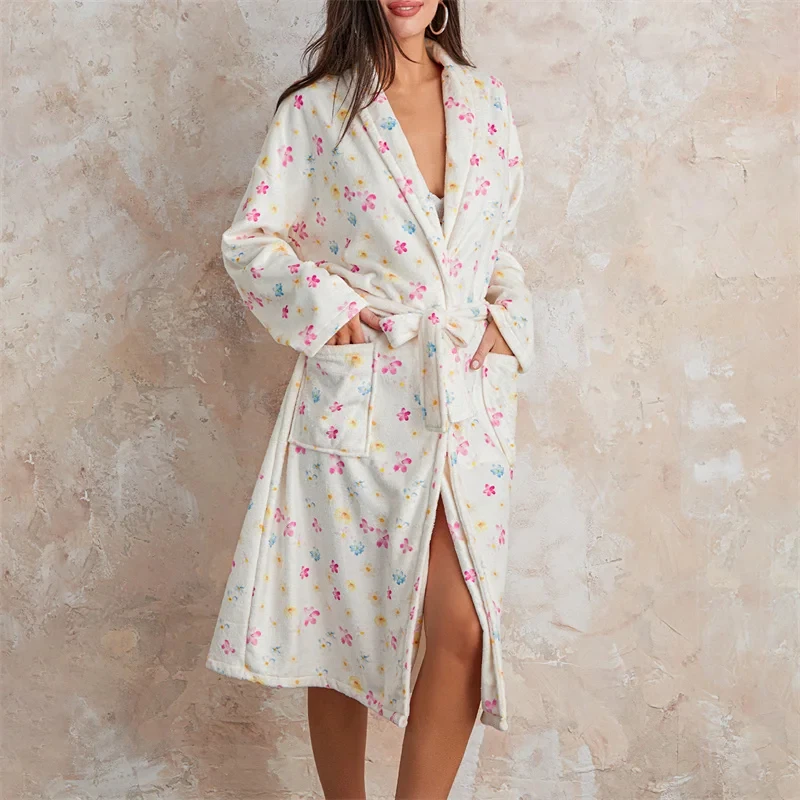 Bata de franela para mujer, ropa de dormir para el hogar, bata de baño con cuello tipo chal y estampado Floral, bata tipo kimono con cinturón, pijamas cálidos de invierno