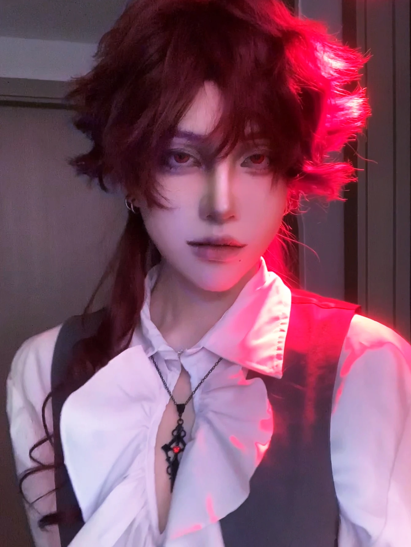 12 Polegada cabelo curto ondulado com 24 Polegada cabelo trançado vinho vermelho perucas sintéticas com bang peruca para homem ou mulher cosplay resistente ao calor