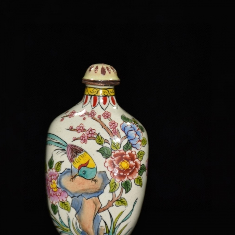 Early Collection Copper Body Enamel Flower and Bird Snuff Bottle Ornament Fine Workmanship