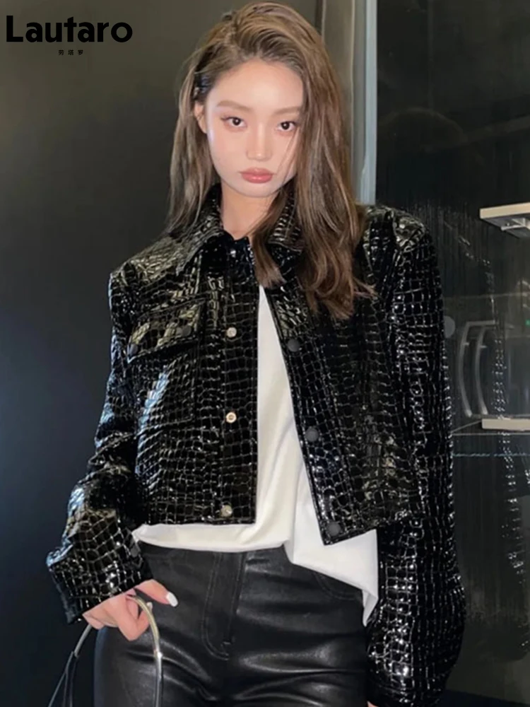 Lautaro Frühling Herbst Kühlen Kurzen Schwarzen Shiny Reflektierende Patent Leder Jacke Frauen Runway Luxus Designer Kleidung Mode 2022