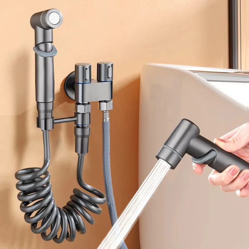 Válvula angular de aleación de Zinc, juego de rociador de bidé para inodoro de montaje en pared, rociador de limpieza de agua uno en dos para accesorios de baño