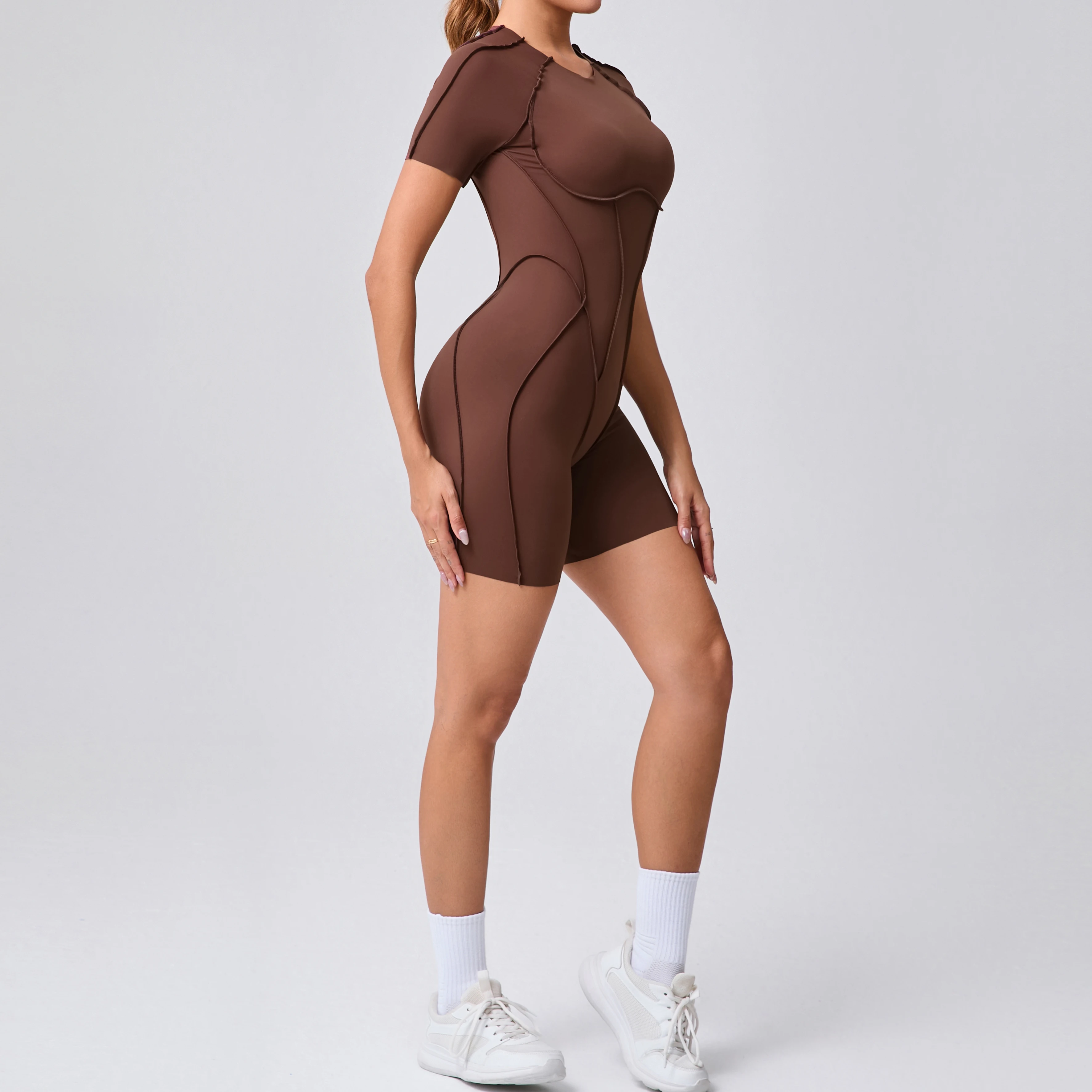 สั้นJumpsuitเสื้อผ้าออกกําลังกายสําหรับผู้หญิงกีฬาฟิตเนสOveralls Backless Scrunch Bootyชุดโยคะชุดกีฬาชุด