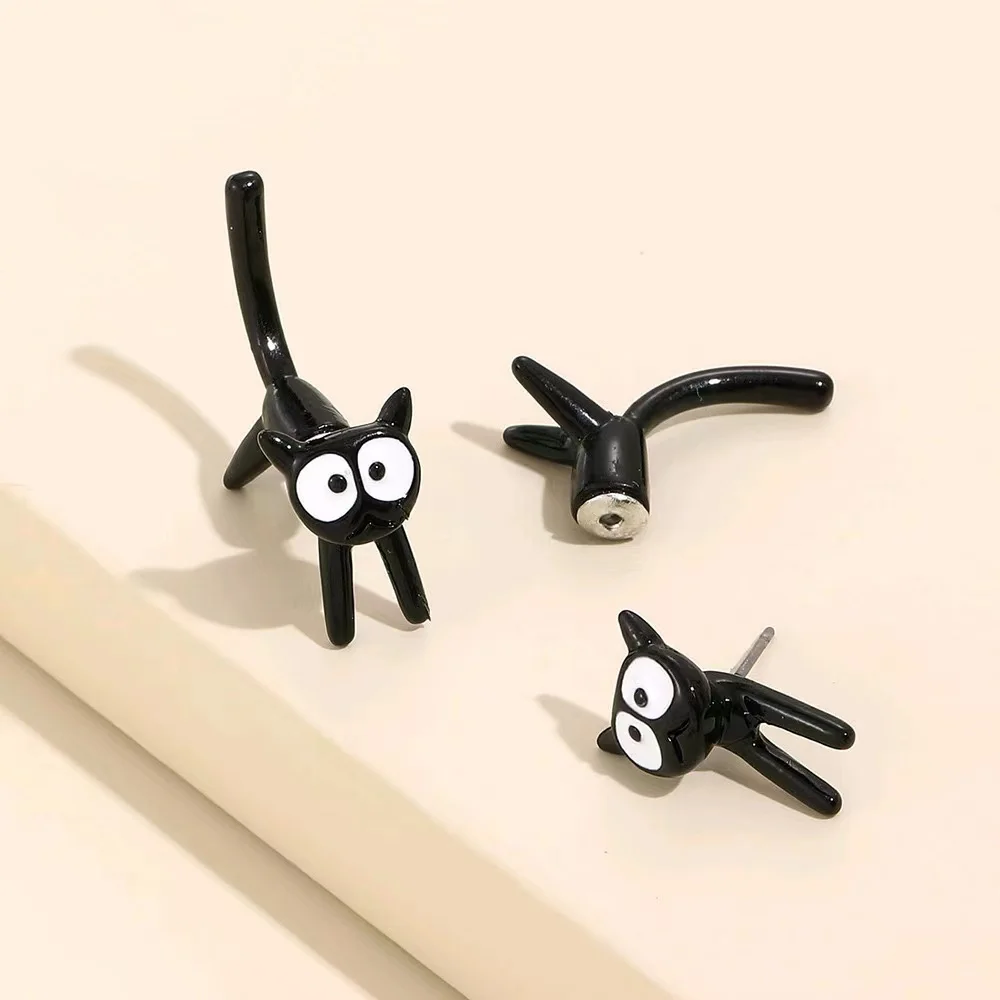 Boucles d'oreilles Black Document Cat Design, Boucles d'oreilles Stud Chimins pour filles, Boucles d'oreilles mignonnes pour femmes, Conception animale, Peinture noire