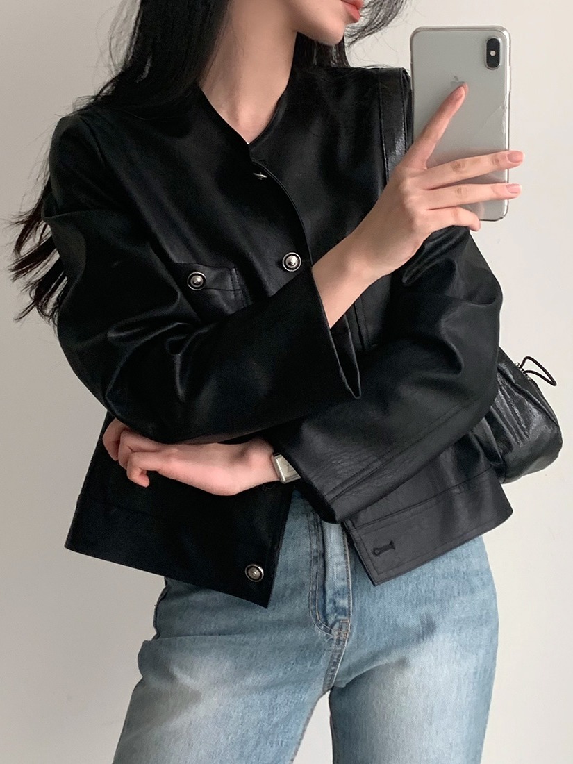 シックな初秋レトロスタイリッシュなシングルボタンルーズカジュアルPUレザージャケット長袖ショートアウターレディースファッション