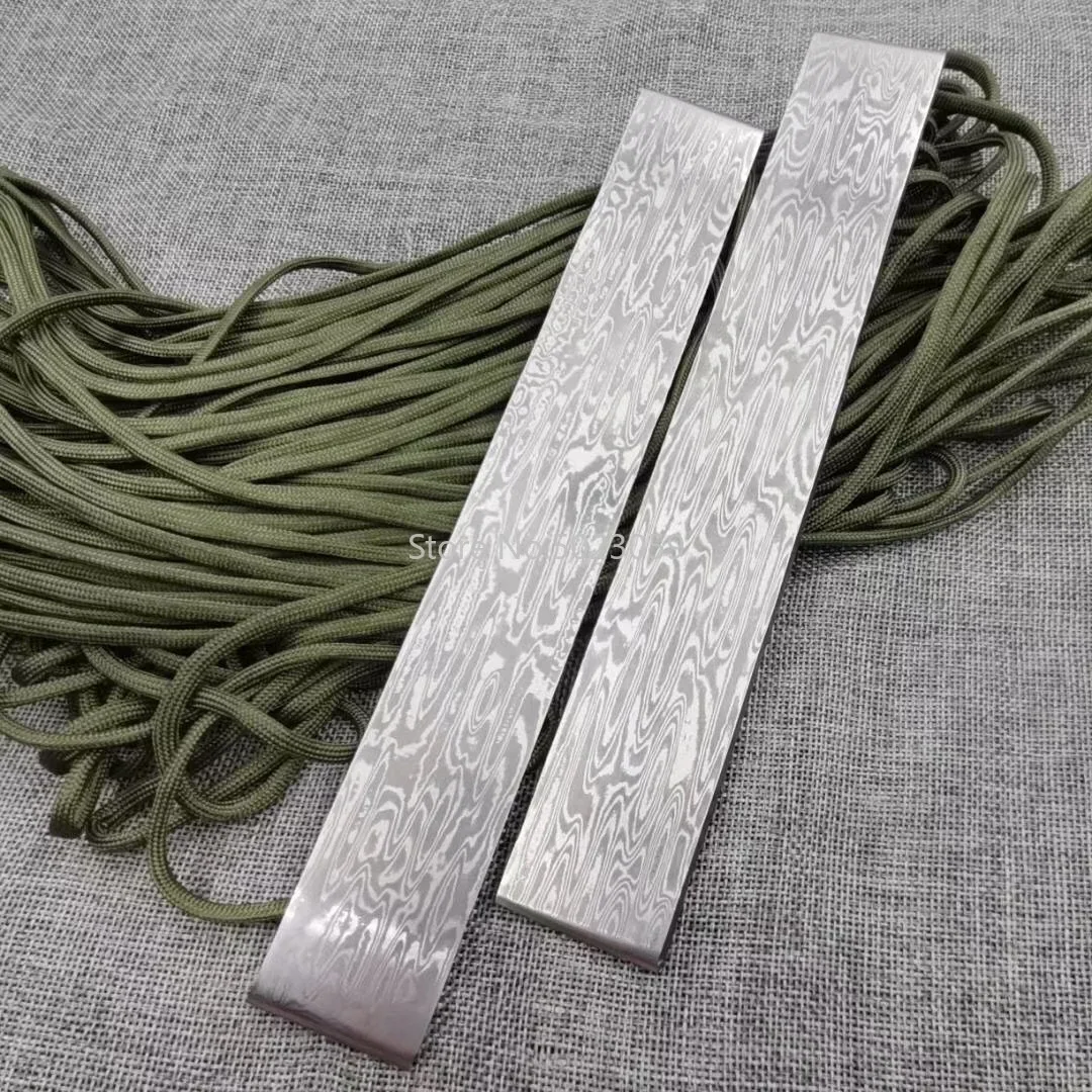 1 ชิ้นน้ําไหลรูปแบบเหล็กดามัสกัสสําหรับ DIY มีดทํา VG10 แซนวิชเหล็กมีดใบมีดเปล่าได้รับการรักษาความร้อน