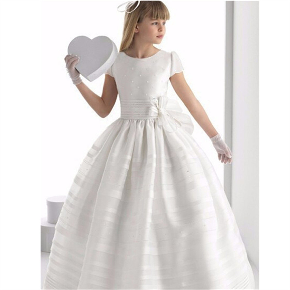 Witte zachte satijnen parels elegante meisje eerste communie jurk concert bruiloft korte mouwen junior bruidsmeisje jurk