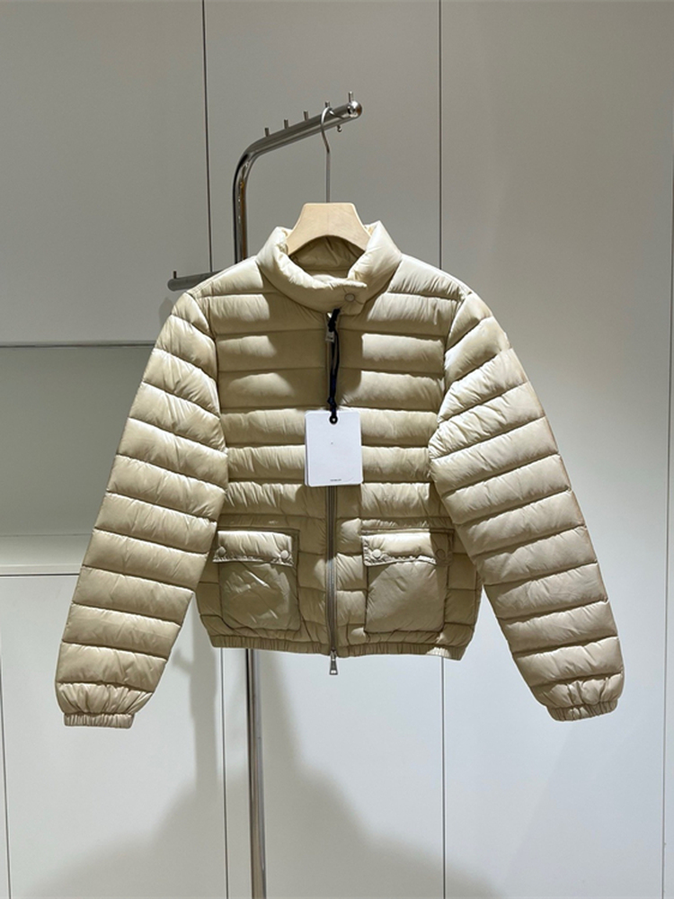 Jaqueta Leve Fena de Pluma de Ganso Branca com Gola Alta, Casaco com Bolsos, Estilo Casual, Corte Reto, Manga Longa com Z...