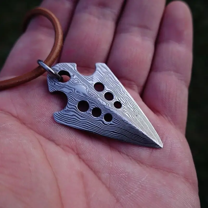 Colgante de arpón con punta de flecha, herramienta de supervivencia de emergencia para exteriores, collar protector de autodefensa, colgante de flecha ajustable de autodefensa