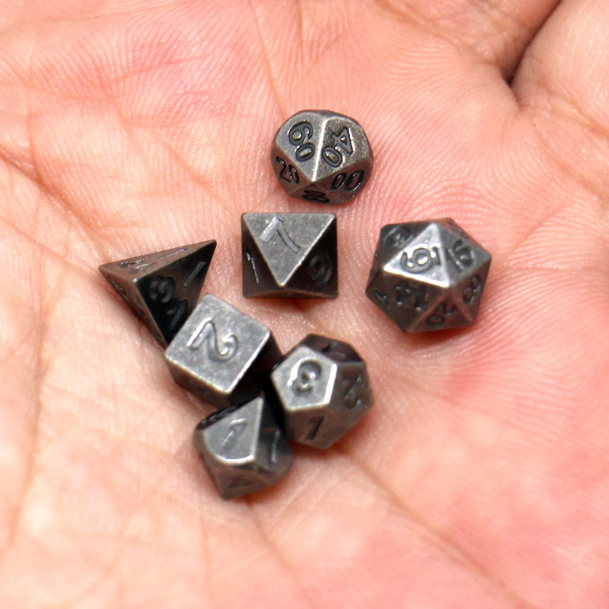 7 pçs conjunto de metal mini jogo de tabuleiro arqueado conjunto de dados poliédricos jogo de mesa dados rpg dados