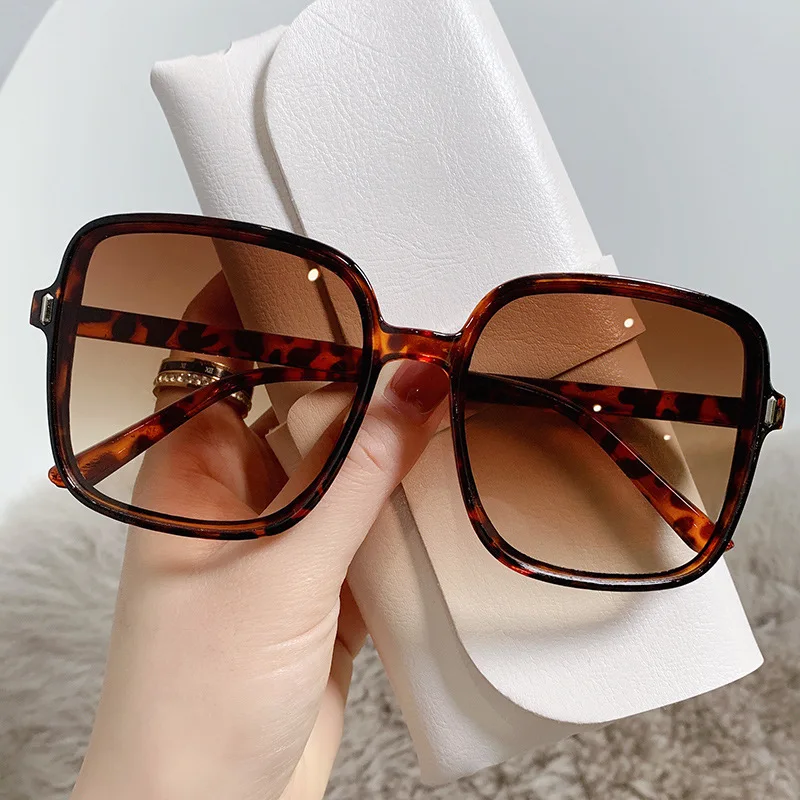 Óculos de sol quadrados oversized vintage 2025 moda feminina gradiente ao ar livre tons retro feminino design de marca de luxo
