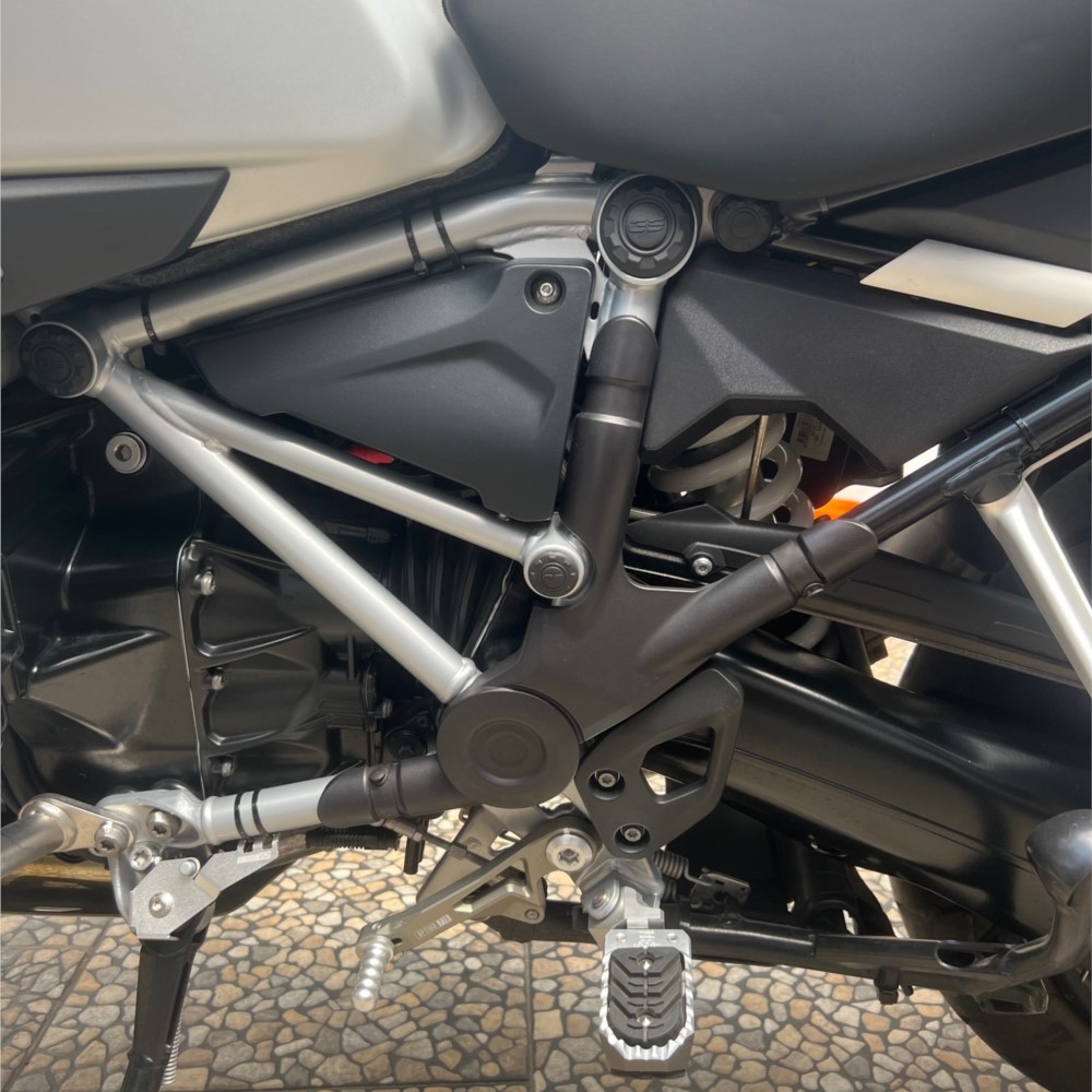 Rama motocykla otwór nakrętki na wentyle wtyczka do BMW R1200GS R 1200 GS LC Adventure ADV R1250GS R 1250 GS przygoda 2014-2023 2021 2019