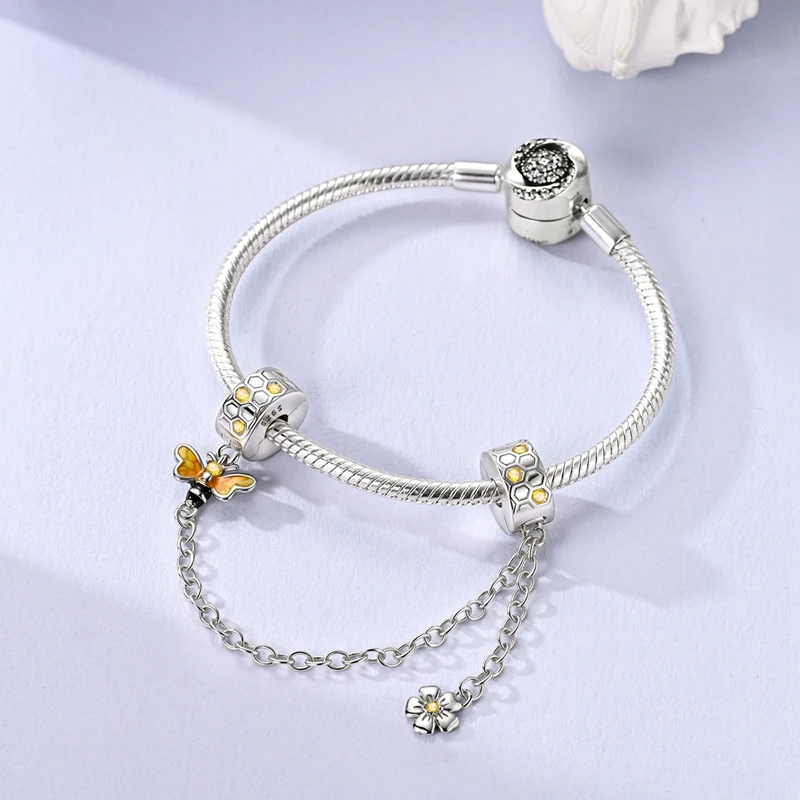 925 เงินสเตอร์ลิงห่วงโซ่ความปลอดภัยเครื่องบิน Earth กล้อง Daisy ซิลิโคน Charms Fit สร้อยข้อมือเดิม DIY เครื่องประดับสําหรับผู้หญิง