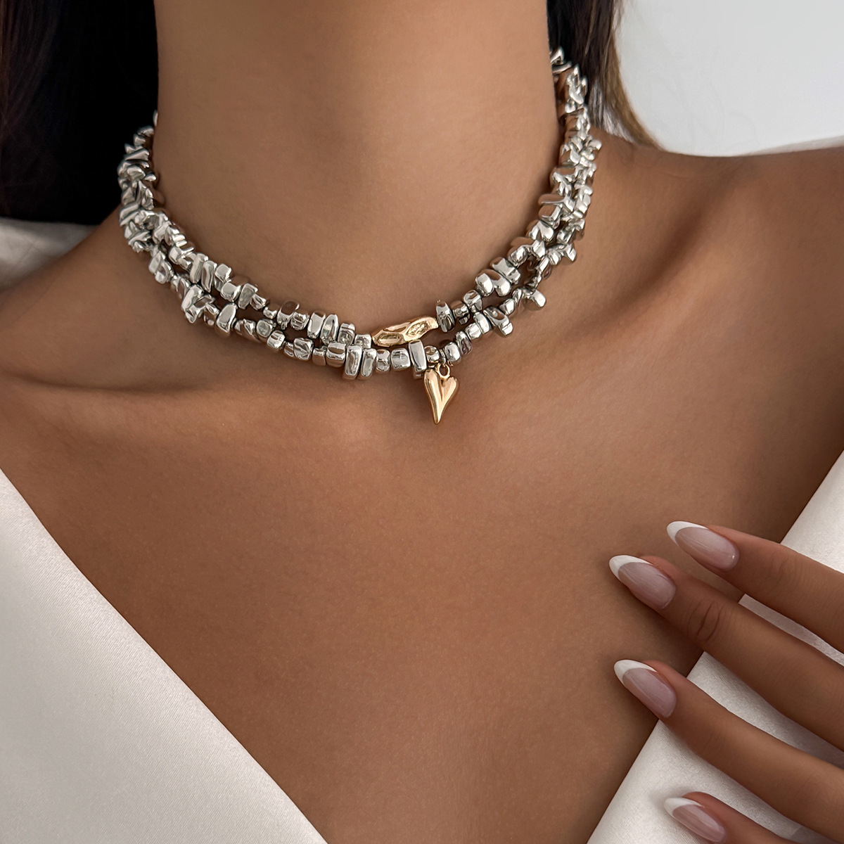 Простое ожерелье с подвеской в форме сердца в стиле ретро, 2024, многослойное милое креативное нерегулярное ожерелье в стиле девушки, модные украшения на день рождения