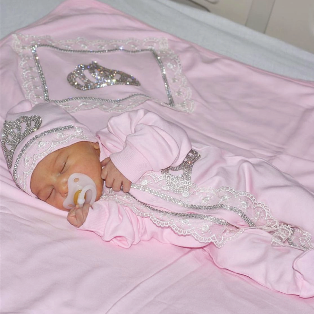 Dollbling Take Me Home Nursery Baby Luxury Hospital Outlet Abbigliamento Neonato Pizzo rosa 5 pezzi Coperta ricevente Set pagliaccetto farfalla