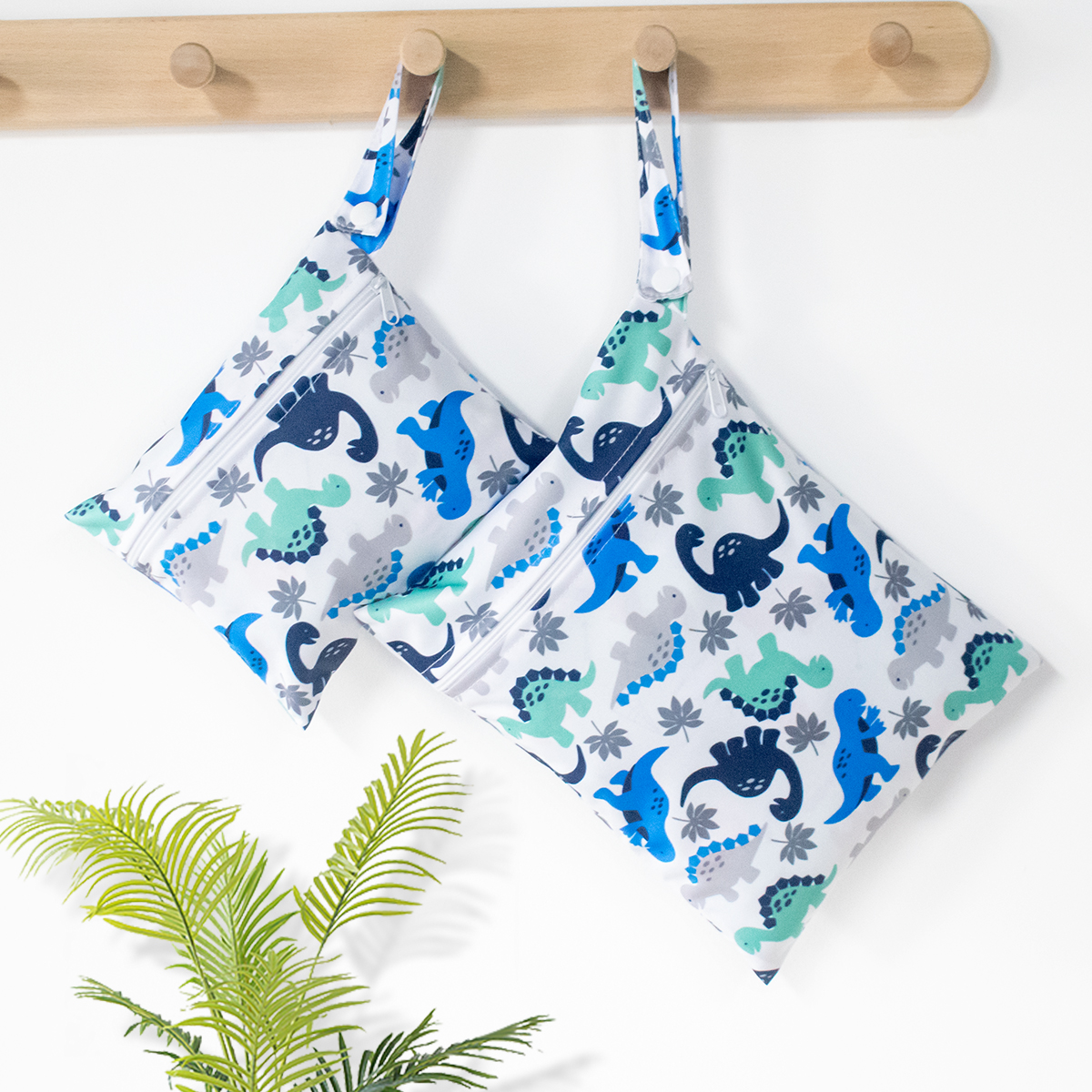 Zestaw 2 szt. Uroczych torebek na artykuły menstruacyjne 18*25cm i 18*15cm, wodoodporna torba na pieluchy, torba na mokre rzeczy