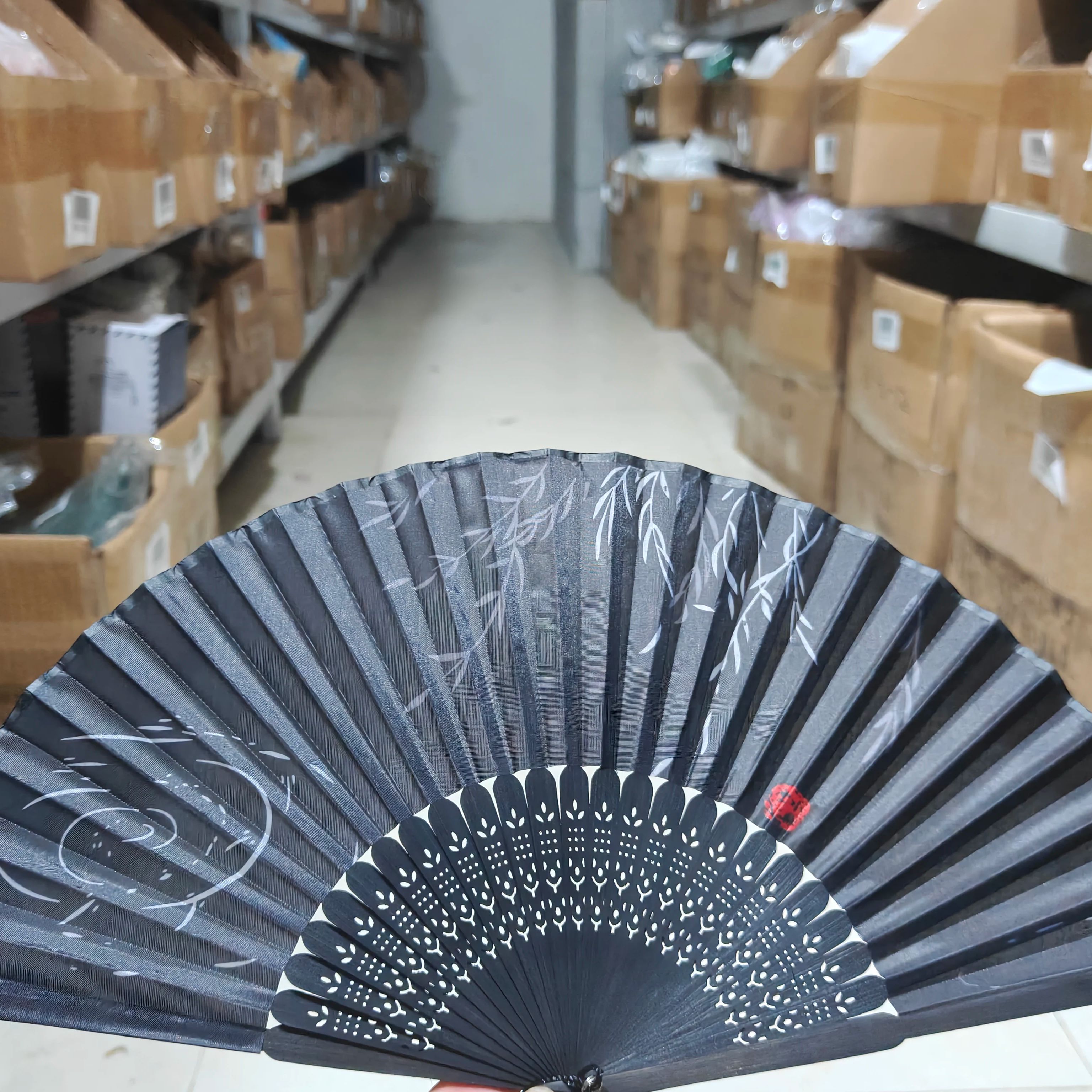 1pc-Elegant Wooden Folding Hand Fan Favored By Fans, Favored By Wedding Parties and Performances