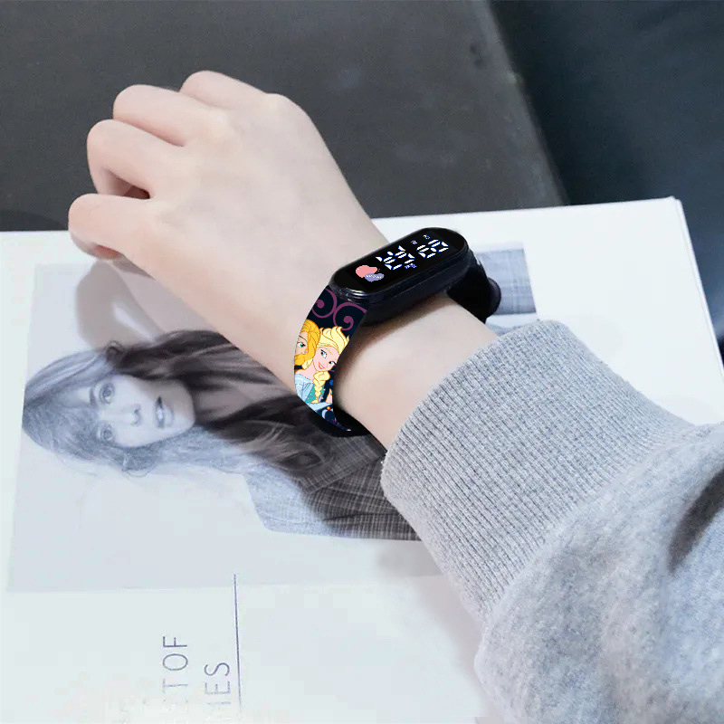 Disney นาฬิกาเด็กผู้หญิง Frozen สร้อยข้อมือกีฬาหน้าจอสัมผัสสำหรับเด็กกันน้ำนาฬิกาดิจิตอลสำหรับผู้หญิงของขวัญที่สวยงามจัดส่งจากผู้ผลิต