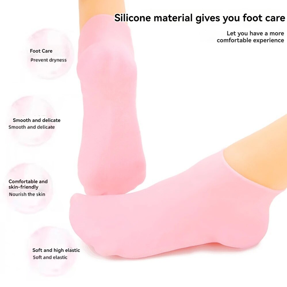 Un paio di calzini in silicone idratano e prevengono le crepe e ammorbidiscono i calli e i piedi dei calli. Calzini da spiaggia. Coprigambe protettivi