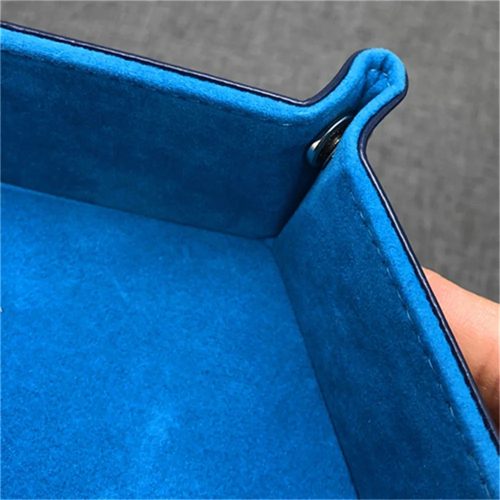 Supporto per vassoio portaoggetti per giochi di dadi esagonali pieghevoli rotanti, tappetino per dadi in pelle PU spessa e velluto a doppia faccia, forniture per ufficio