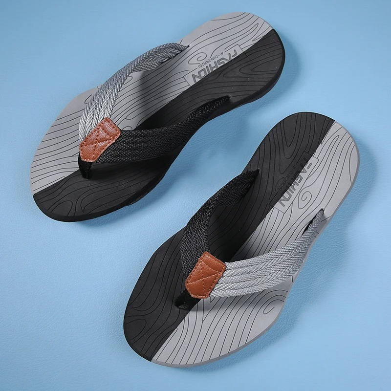 Kapcie męskie letnie klapki japonki marka moda Outdoor wygodne codzienne slajdy buty antypoślizgowe plażowe męskie sandały