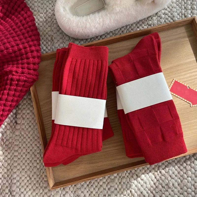 Calcetines de Año Nuevo para mujer, calcetines cálidos informales rojos informales de invierno, calcetines de moda de Color sólido transpirables para mujer, calcetines simples
