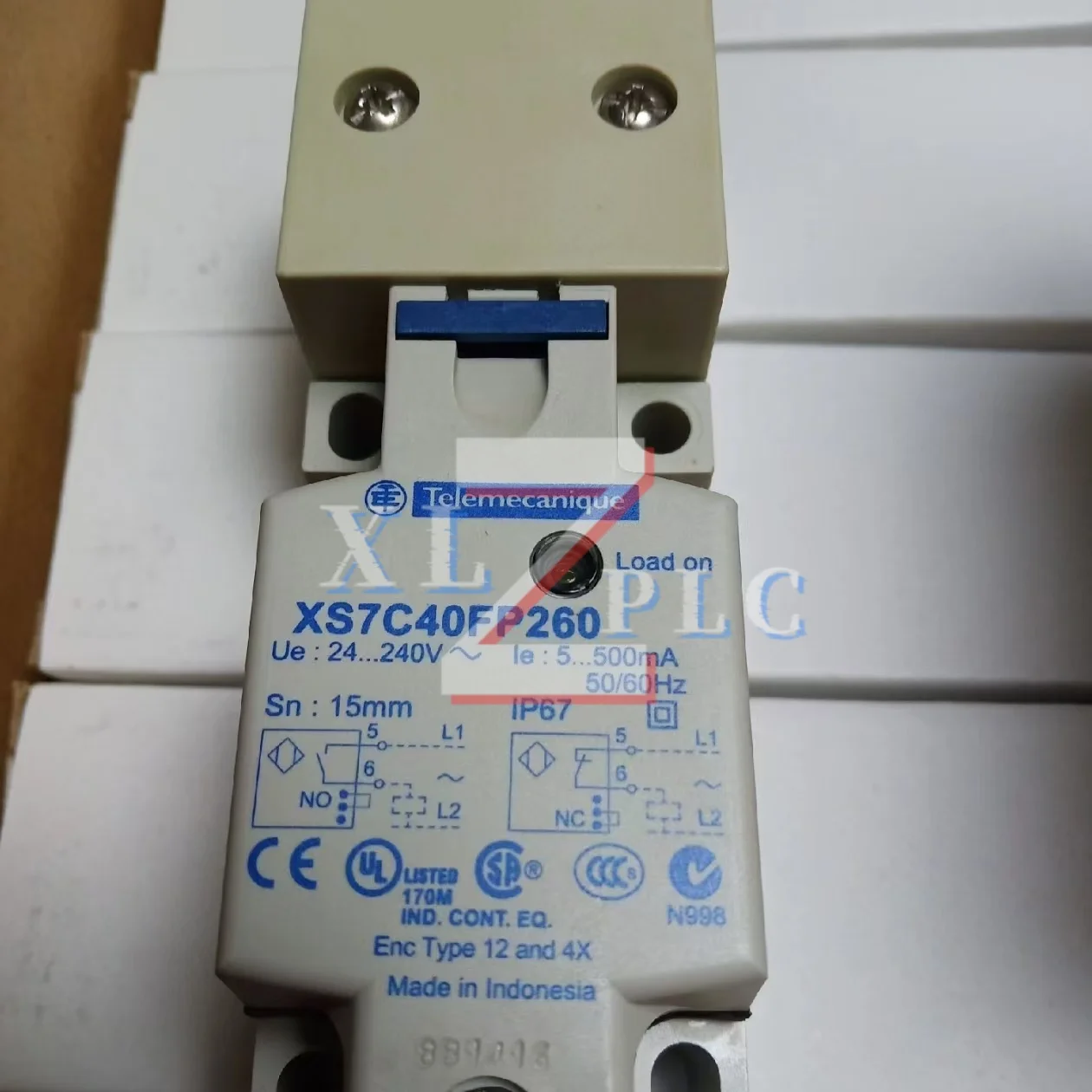 Sensor de interruptor de proximidad nuevo original XS7-C40FP260