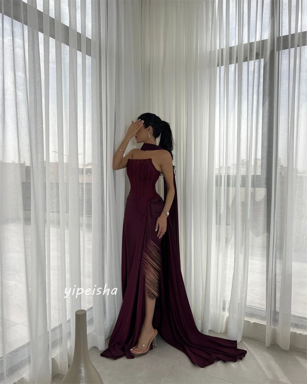 Maßgeschneidertes, plissiertes, drapiertes, gerüschtes Strandkleid in A-Linie, trägerlos, maßgeschneidertes Anlasskleid, lange Kleider