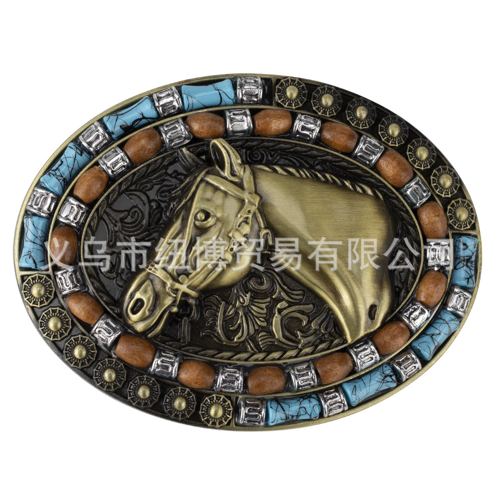 Hübsche Cowgirl-Gürtelschnalle, bunte Edelsteine, ein bewirkter weiblicher Held