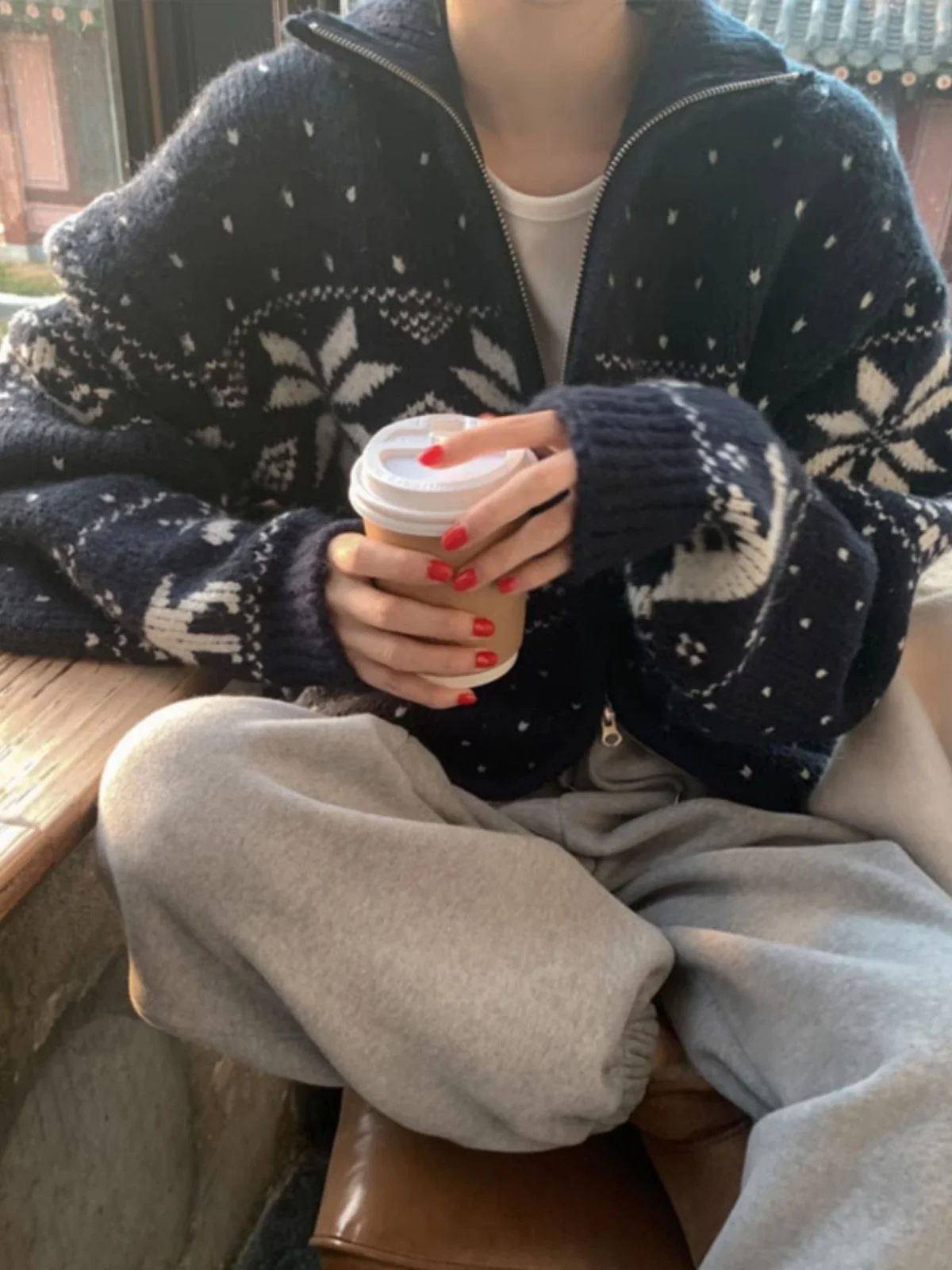 Ladies Lazy Sweater Coat Winter Spring Autumn Winter Loose Long Sleeve Zipper Knitted Cardigan Sweet Snowflake Pattern Outerwear