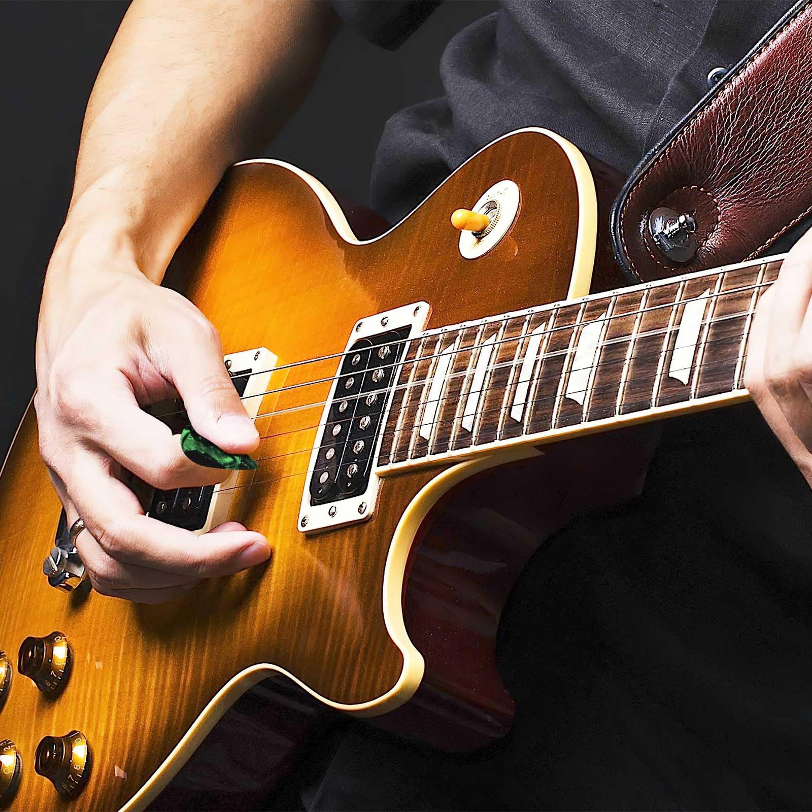 10 pçs palhetas de guitarra & 1pc palheta titular 6 espessuras conjunto para guitarra acústica guitarra elétrica baixo ukulele (cor aleatória)