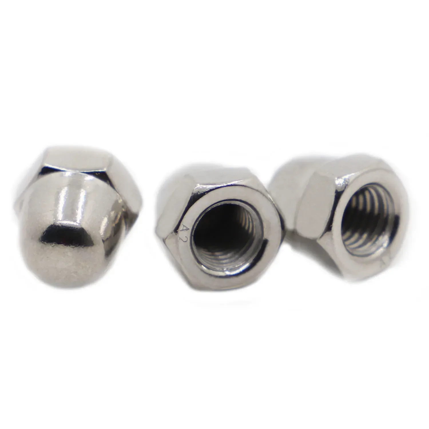Tuercas abovedadas de tuerca ciega hexagonal de acero inoxidable DIN1587 304 para decrotive M3 M4 M5 M6 M8 M10 M12 M14 M16