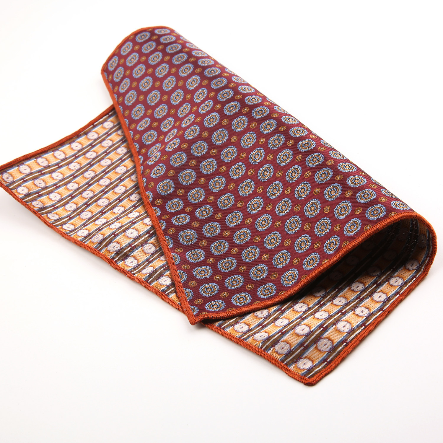 อินเทรนด์ลายดอกไม้สีน้ําตาลพ็อกเก็ตสแควร์อังกฤษผู้ชายอย่างเป็นทางการผ้าเช็ดหน้าชุดเสื้ออุปกรณ์เสริมเจ้าบ่าวงานแต่งงานหน้าอก Hanky