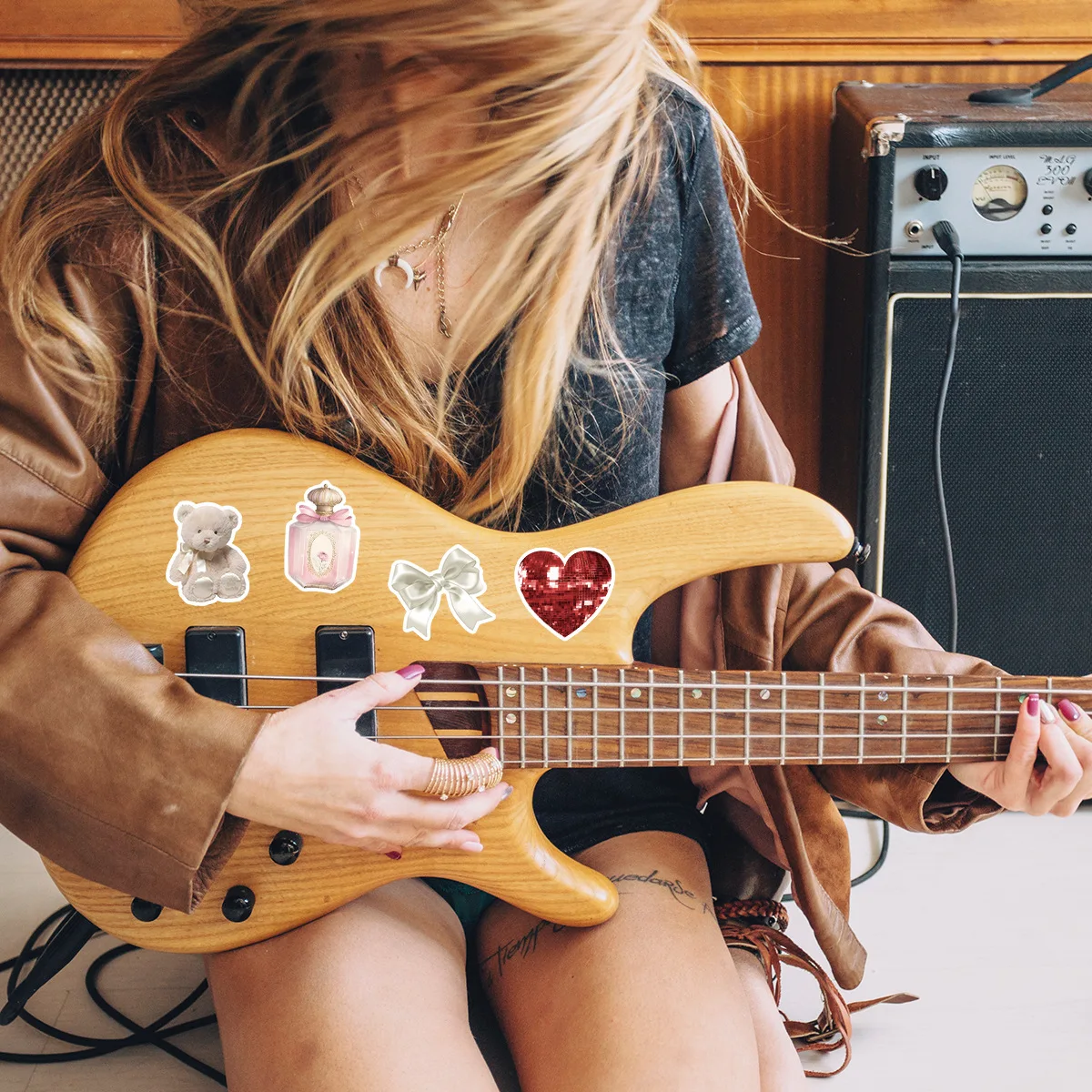 50 pezzi ​ Adesivi per ragazze carine rosa Ins Style Coquette Decorazione del fumetto Skateboard fai da te Frigo Chitarra Telefono Decalcomanie da muro Giocattoli